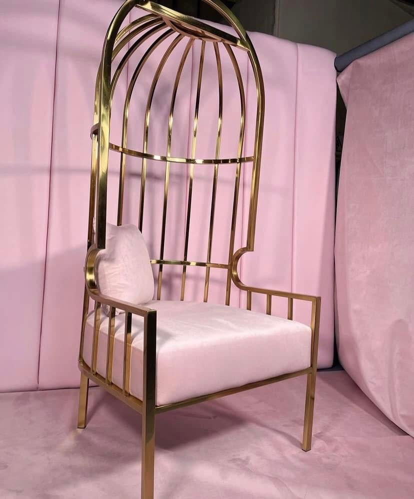 Queenish Chair